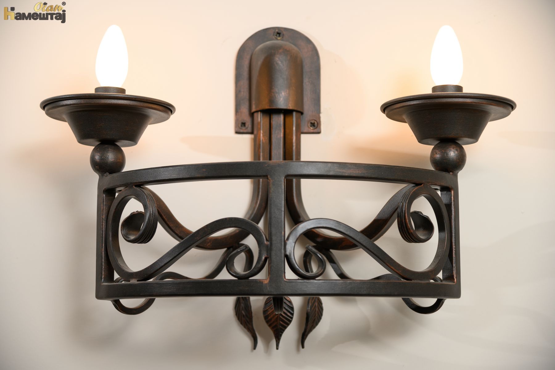 AMBOSS furniture - category lampe - artikal - Pared